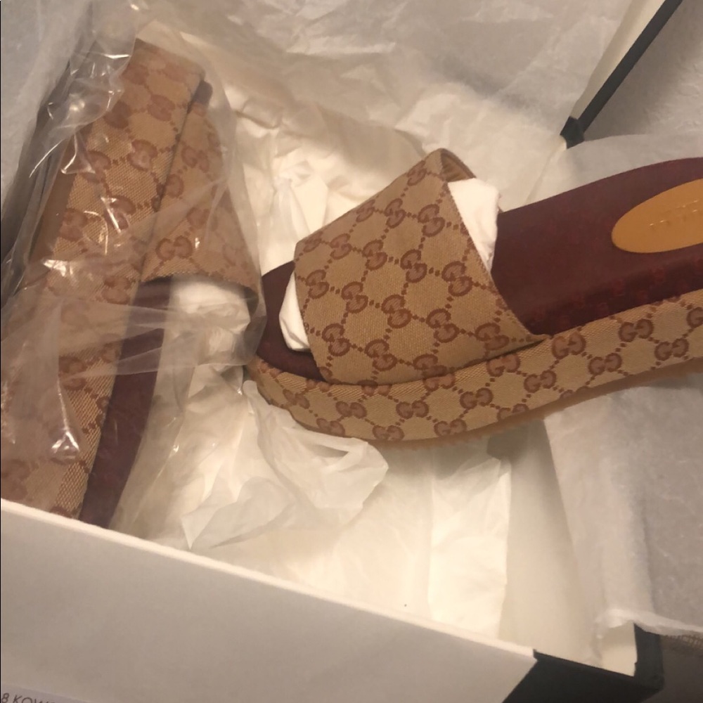 GG ANGELINA PLATFORM SANDALS